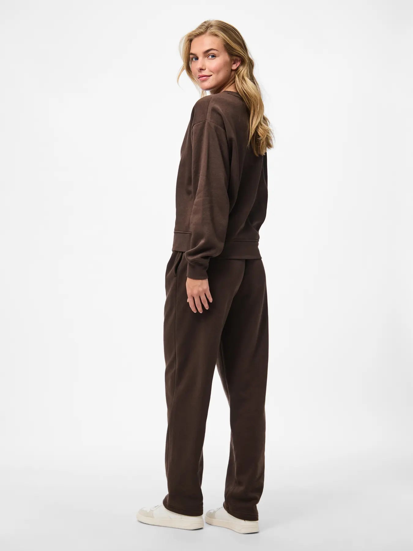 PCCHILLI HW STRAIGHT SWEAT PANTS NOOS BC