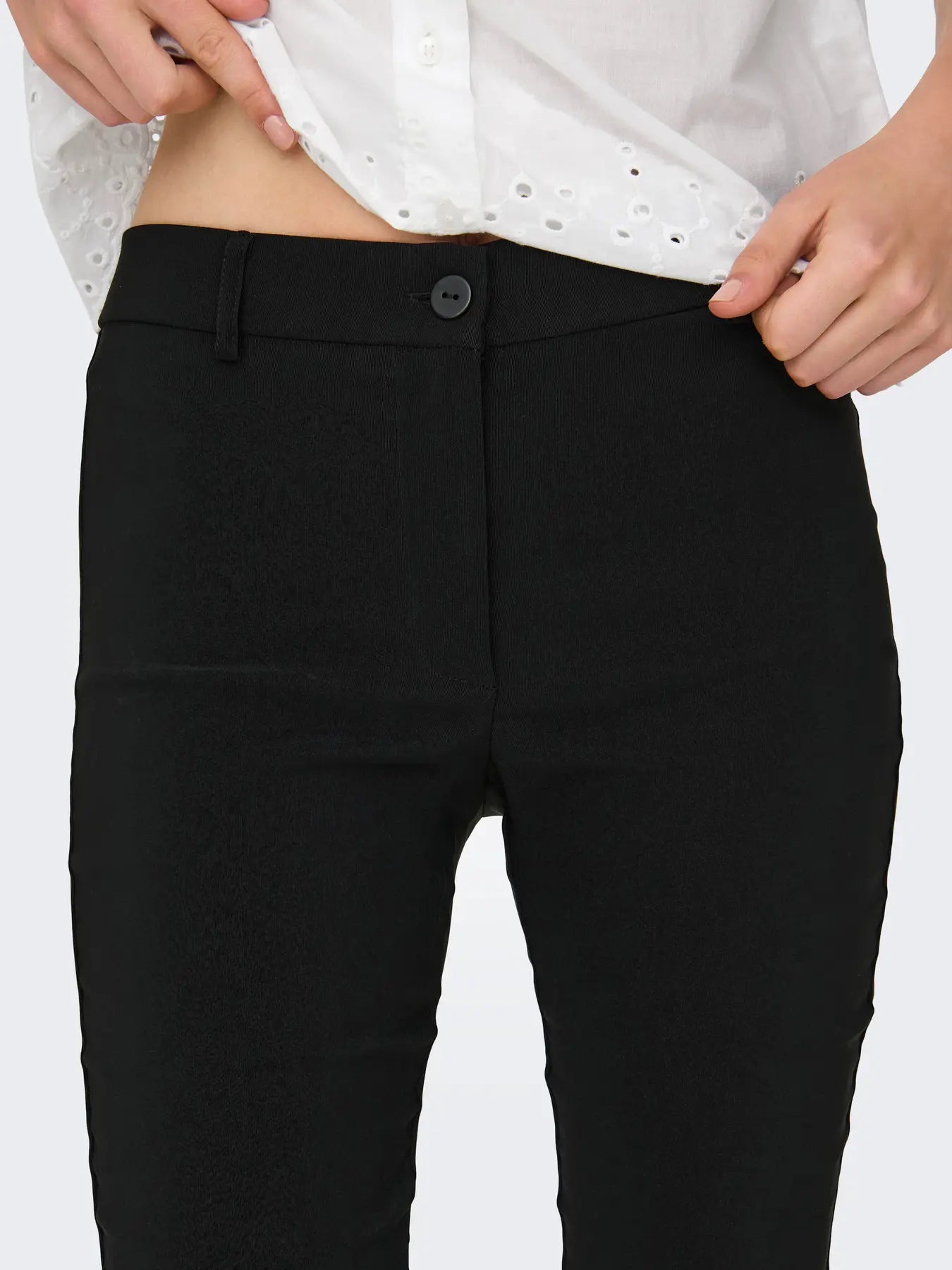JDYTEXA MW CAPRI SHORTS PNT