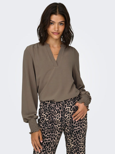 ONLMETTE V-NECK LS SMOCK TOP NOOS WVN